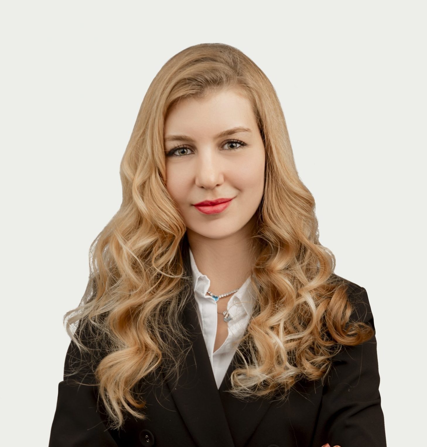 Özge Özel